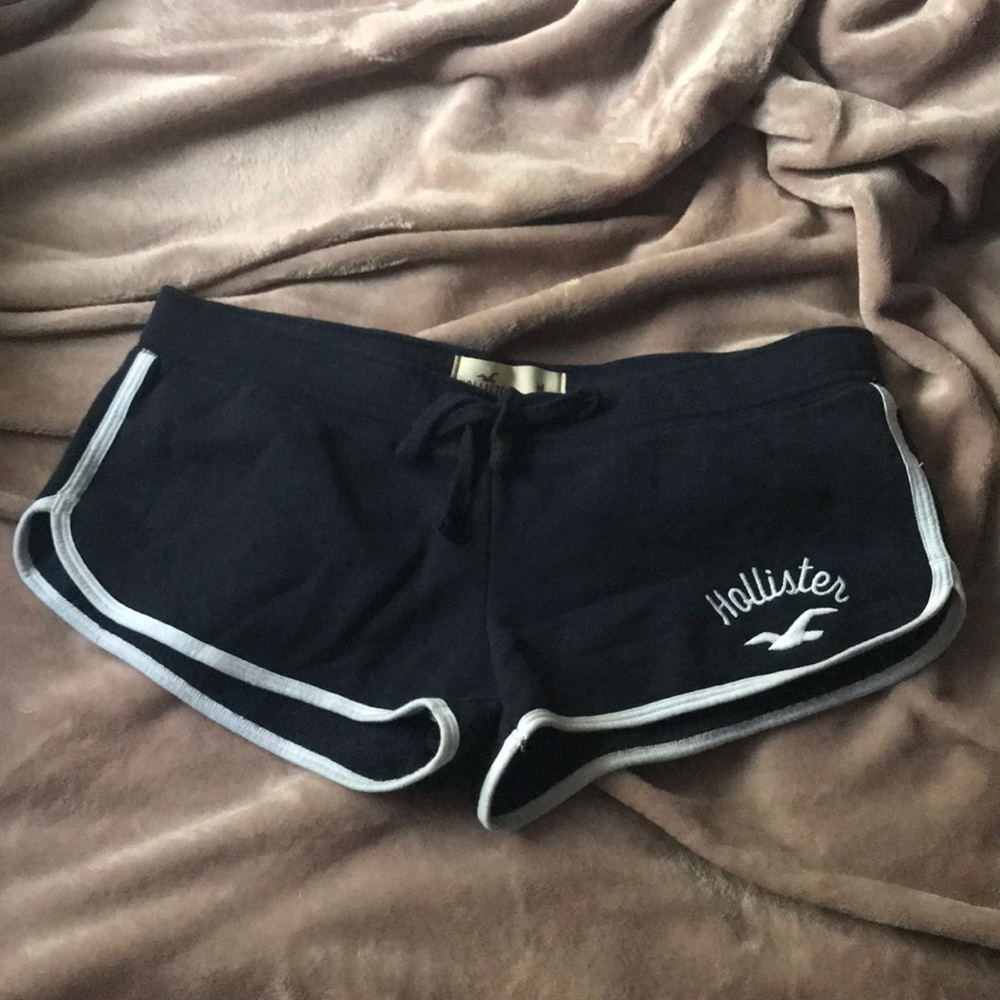 Hollister Shorts. Navy & white. Like new.